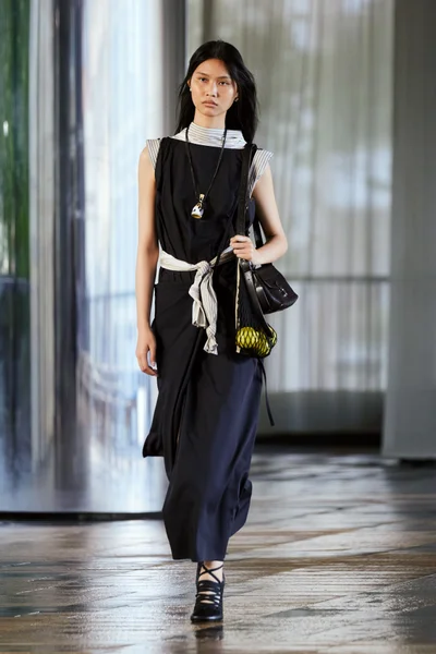 Look 56